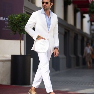 White and Blue Dress Shirt with Boat Shoes Outfits: 