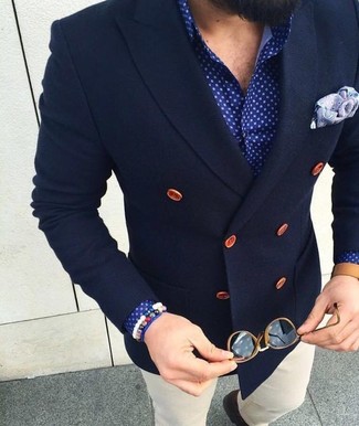 Navy Wool Double Breasted Blazer Outfits For Men: 