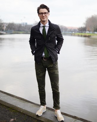 Dark Green Camouflage Chinos Outfits: 