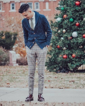 Blue Socks Outfits For Men: 