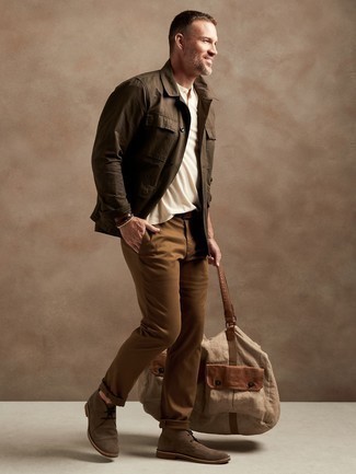 Dark Brown Suede Desert Boots with Brown Chinos Smart Casual Warm Weather Outfits: 