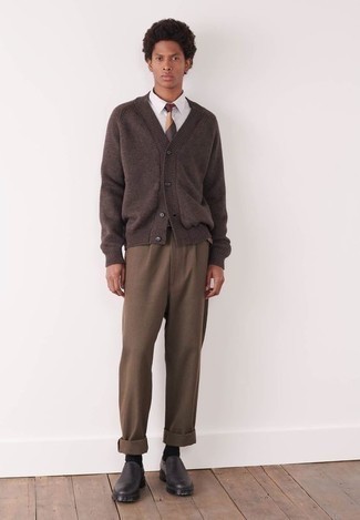 Dark Brown Cardigan Outfits For Men: 