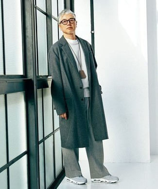Grey Sweatshirt Outfits For Men After 50: 