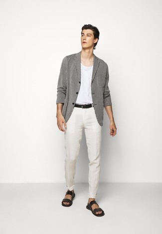 White and Navy Vertical Striped Blazer Relaxed Outfits For Men: 