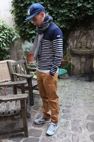 Navy and White Horizontal Striped Crew-neck Sweater Outfits For Men: 