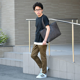 Charcoal Leather Tote Bag Outfits For Men: 