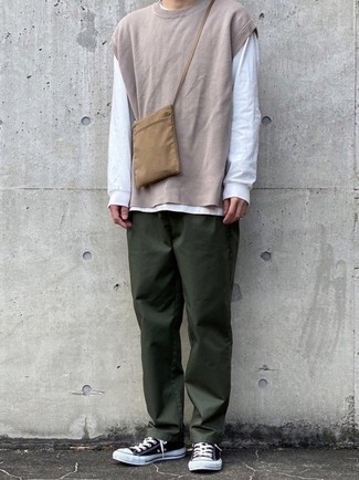 Beige Canvas Messenger Bag Outfits: 