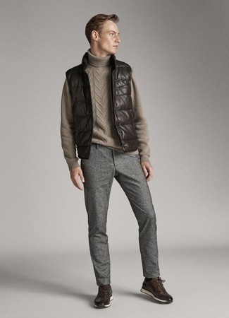 Brown Leather Gilet Outfits For Men: 