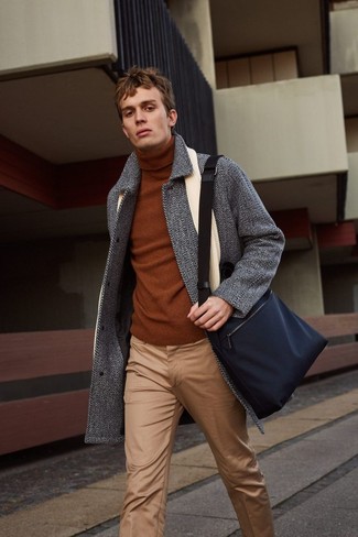 Navy Canvas Messenger Bag Outfits: 