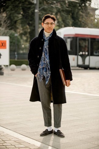 Blue Floral Scarf Outfits For Men: 