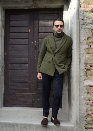 Olive Turtleneck Outfits For Men: 