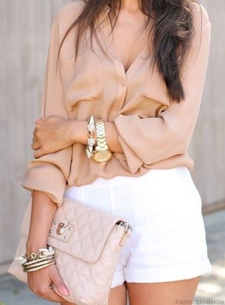 Beige Quilted Leather Clutch Outfits: 