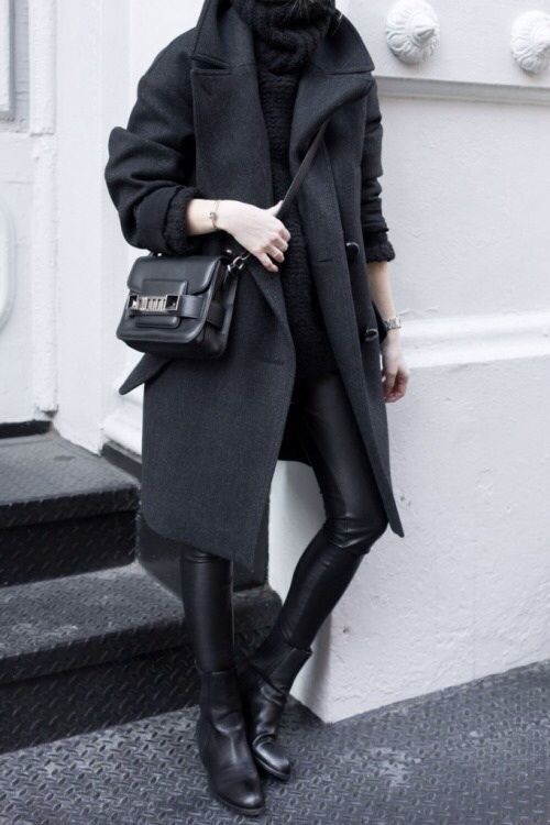 Black Leather Pants with Leather Chelsea Boots Outfits For Women