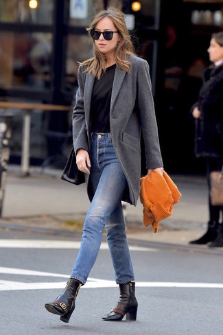For an off-duty ensemble, choose a charcoal coat and blue skinny jeans — these two pieces go really well together. The whole look comes together if you add a pair of black leather ankle boots to the mix.