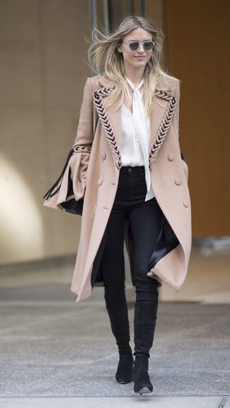 500+ Cold Weather Outfits For Women: This combination of a camel coat and black skinny pants is very easy to put together in no time flat, helping you look amazing and prepared for anything without spending a ton of time going through your wardrobe. Let your styling credentials really shine by completing your look with a pair of black suede knee high boots.