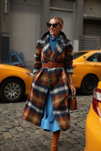 Tobacco Check Coat Outfits For Women: Consider pairing a tobacco check coat with a blue wool midi dress for a cool and stylish ensemble. Consider beige leather heeled sandals as the glue that pulls this ensemble together.