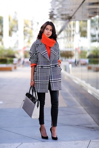 Silver Leather Tote Bag Outfits: A grey houndstooth coat and a silver leather tote bag are must-have staples if you're planning an off-duty closet that holds to the highest style standards. And if you wish to immediately up the ante of this getup with one single piece, why not throw a pair of black suede pumps into the mix?