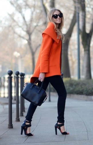 Yellow Coat Outfits For Women: Marrying a yellow coat and black skinny jeans will cement your sartorial chops even on lazy days. Add a pair of black leather heeled sandals and off you go looking stunning.