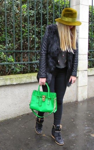 Black Wedge Sneakers Outfits: 