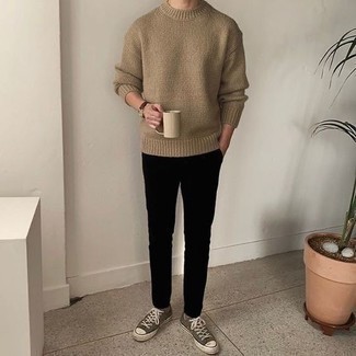 Brown Socks Outfits For Men: For an off-duty menswear style with a modern finish, marry a tan crew-neck sweater with brown socks. Let your styling credentials truly shine by completing this ensemble with olive canvas low top sneakers.