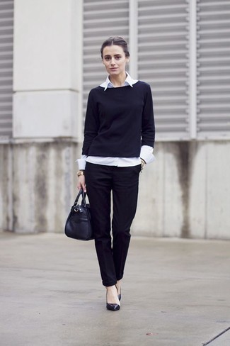 Navy Crew-neck Sweater Dressy Outfits For Women: A navy crew-neck sweater and navy dress pants are a good ensemble to have in your off-duty styling rotation. Ramp up the style factor of your getup by finishing off with a pair of navy leather pumps.