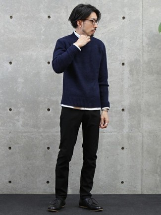 Navy Crew-neck Sweater Smart Casual Outfits For Men: This casual combination of a navy crew-neck sweater and black chinos is super easy to put together in seconds time, helping you look dapper and ready for anything without spending too much time going through your closet. To add a bit of flair to your ensemble, introduce a pair of black leather derby shoes to this ensemble.
