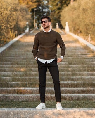 Dark Brown Crew-neck Sweater Outfits For Men: A dark brown crew-neck sweater and black chinos? It's easily a wearable getup that you can wear on a day-to-day basis. And if you wish to easily dial down your outfit with a pair of shoes, why not complement this getup with white canvas low top sneakers?
