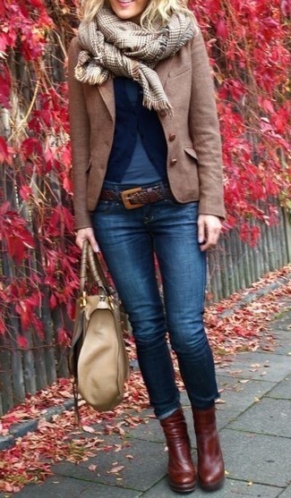 Brown Wool Blazer Outfits For Women: 