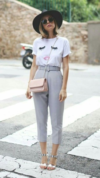 Grey Pants with White T-shirt Smart Casual Hot Weather Outfits For Women (4  ideas & outfits)