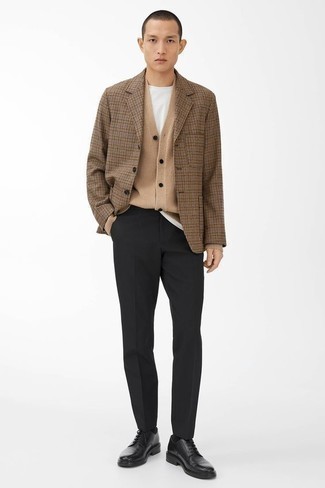 Beige Cardigan Outfits For Men: 