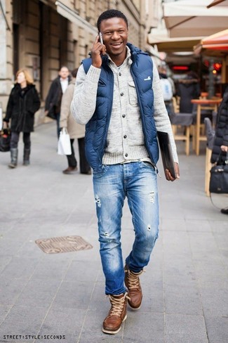 Blue Gilet Outfits For Men: 