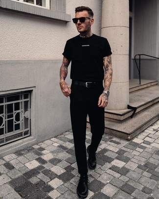 Black Socks Smart Casual Outfits For Men: The mix-and-match capabilities of a black crew-neck t-shirt and black socks mean you'll have them on regular rotation. To give this outfit a classier touch, why not complete this ensemble with a pair of black leather derby shoes?