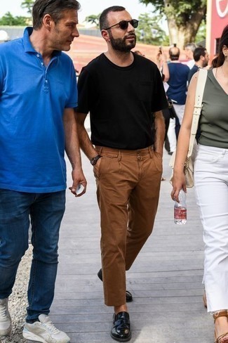Brown Chinos Hot Weather Outfits: For a look that's super straightforward but can be styled in plenty of different ways, team a black crew-neck t-shirt with brown chinos. A pair of black leather loafers instantly levels up the getup.