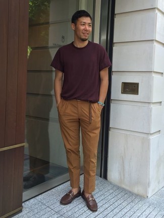 Red Crew-neck T-shirt Outfits For Men: If you gravitate towards laid-back combinations, why not wear this pairing of a red crew-neck t-shirt and tobacco chinos? If you need to effortlessly class up this ensemble with one item, introduce brown leather loafers to your ensemble.