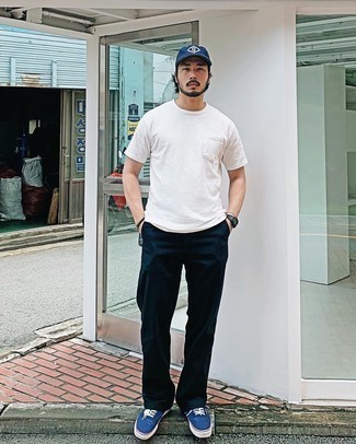 Men's White Crew-neck T-shirt, Navy Chinos, Blue Canvas Low Top Sneakers, Navy and White Print Baseball Cap