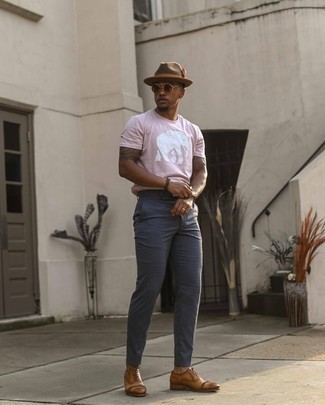 Men's Pink Print Crew-neck T-shirt, Navy Check Chinos, Brown Leather Oxford Shoes, Brown Wool Hat