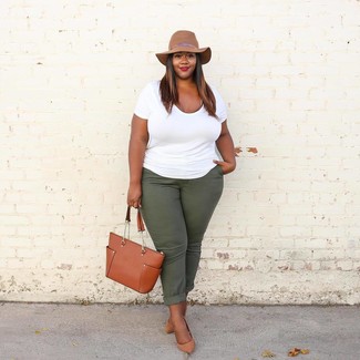 Women's White Crew-neck T-shirt, Dark Green Chinos, Tan Leather Pumps, Tobacco Leather Tote Bag