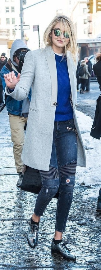Blue Crew-neck Sweater Outfits For Women: 