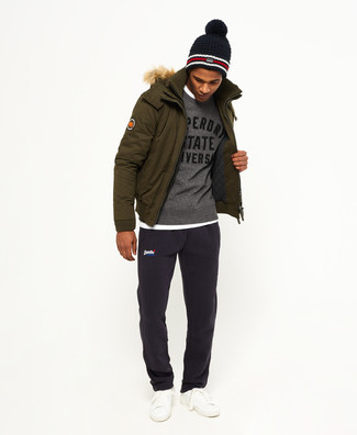 Navy Horizontal Striped Beanie Outfits For Men: 