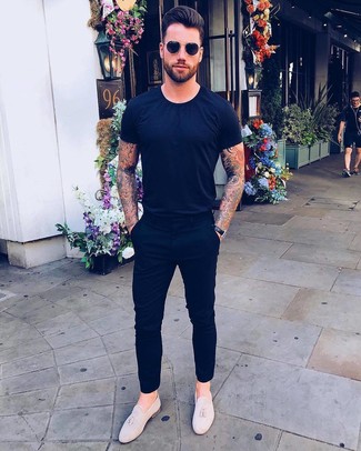 Black T-shirt with Black Dress Pants Smart Casual Hot Weather Outfits For  Men (3 ideas & outfits)