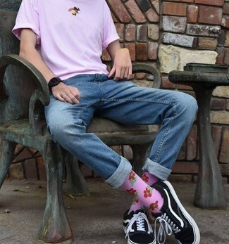 Men's Pink Print Crew-neck T-shirt, Blue Jeans, Black and White Canvas Low Top Sneakers, Black Rubber Watch