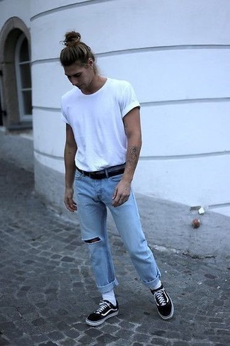 Distressed Slim Cut Jeans