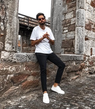 Dark Brown Sunglasses Outfits For Men: Why not wear a white crew-neck t-shirt with dark brown sunglasses? As well as totally practical, these two pieces look awesome paired together. To add a bit of classiness to this getup, throw in white canvas low top sneakers.