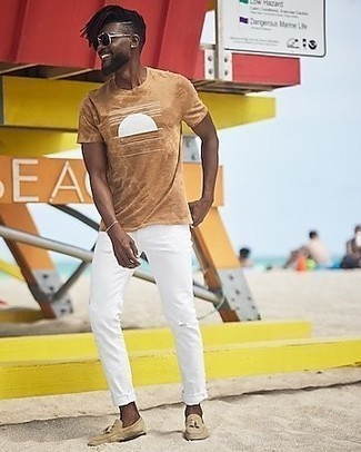 Beige Print Crew-neck T-shirt Outfits For Men: Opt for a beige print crew-neck t-shirt and white ripped jeans to put together a contemporary and stylish ensemble. Want to go all out on the shoe front? Introduce a pair of beige suede tassel loafers to the mix.