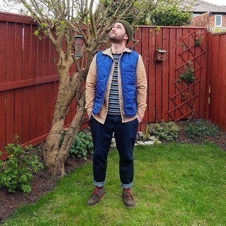 Blue Quilted Gilet Outfits For Men: 