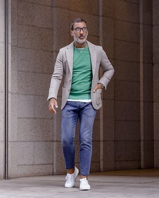 Green Long Sleeve T-Shirt Outfits For Men: 