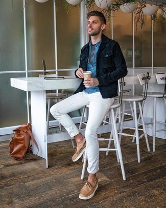 White Chinos with Tan Leather Boat Shoes Outfits: 