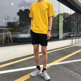 yellow shirt outfit