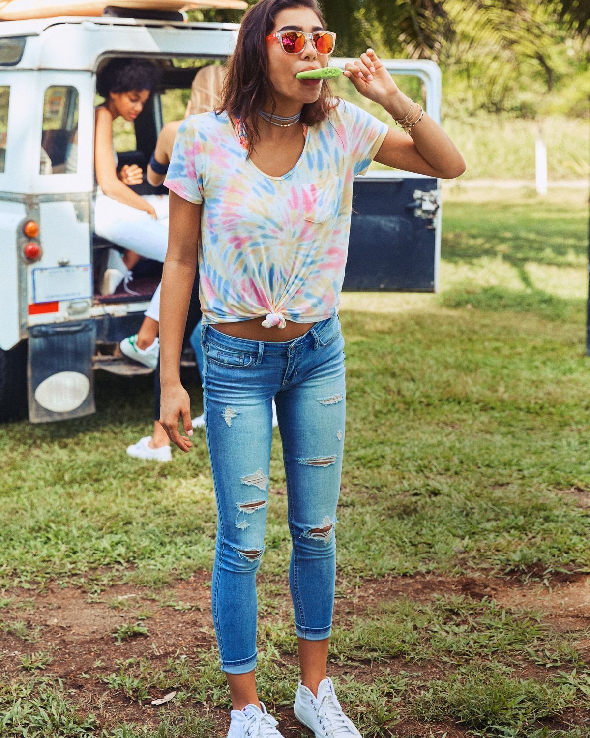 Look: How To Style An Oversized Tie Dye Shirt