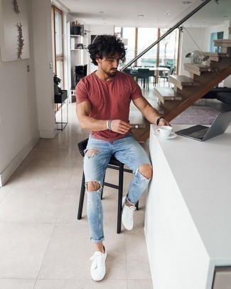 Light Blue Ripped Skinny Jeans Outfits For Men: The ultimate foundation for relaxed menswear style? A red crew-neck t-shirt with light blue ripped skinny jeans. Finishing with white canvas low top sneakers is the most effective way to bring a touch of sophistication to your look.